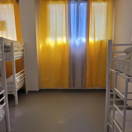Hostel De Peregrinos Y Turistico Caldas De Reis